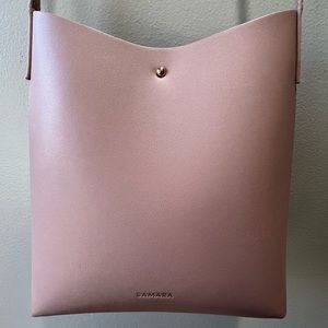Samara medium shoulder bag.